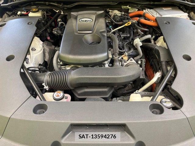 Toyota CROWN SEDAN 2018-07 8457222-17