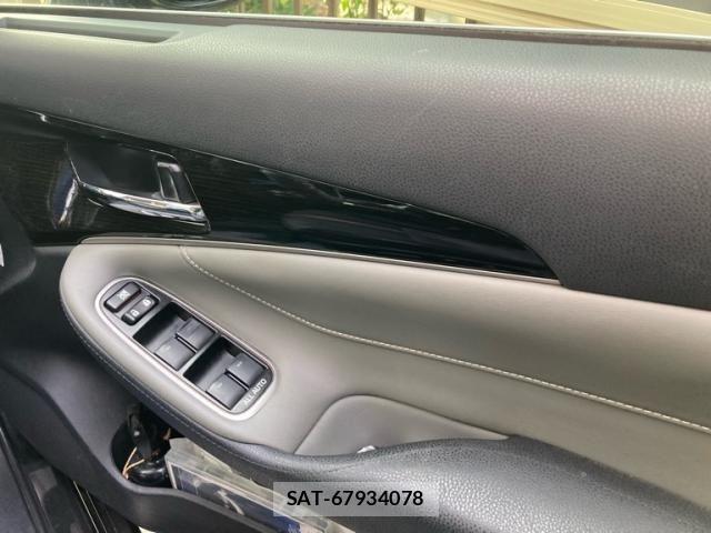 Toyota CROWN SEDAN 2016-10 8457225-18