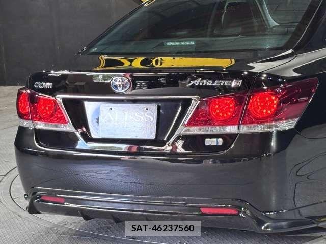 Toyota CROWN SEDAN 2015-03 8457236-6
