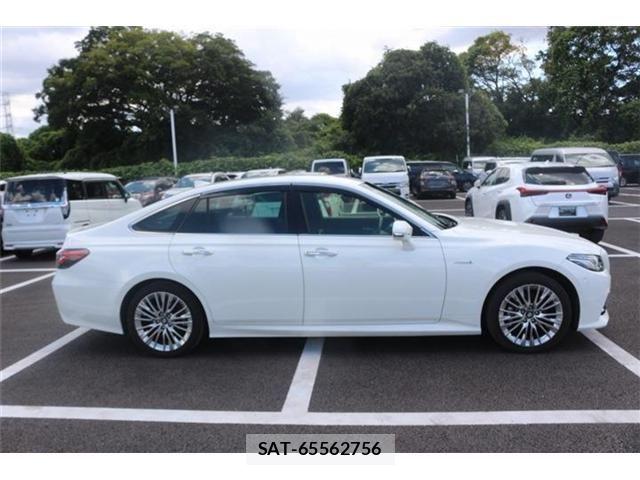 Toyota CROWN SEDAN 2019-11 8485207-7