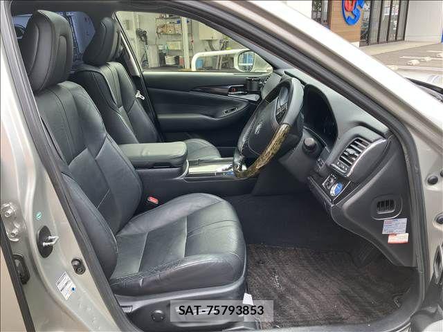 Toyota CROWN SEDAN 2013-04 8485205-10