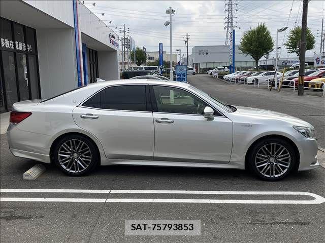 Toyota CROWN SEDAN 2013-04 8485205-17