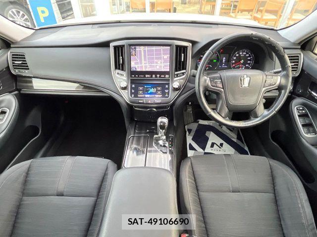 Toyota CROWN SEDAN 2015-11 8524179-1