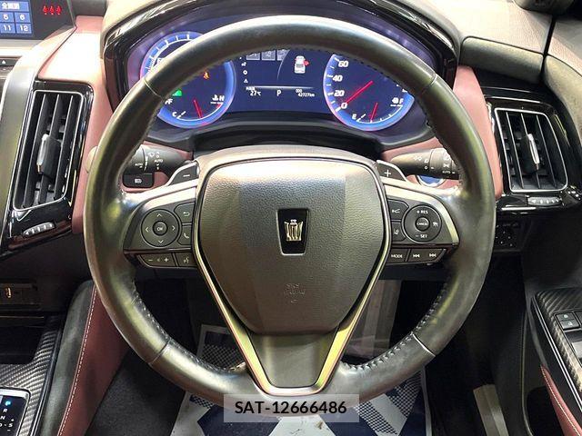 Toyota CROWN SEDAN 2019-09 8524157-10