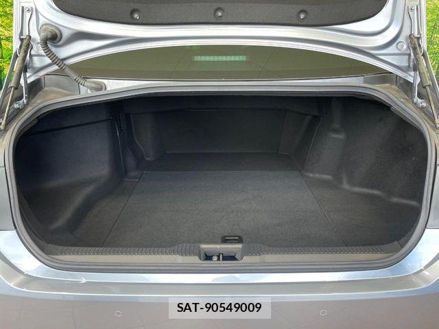 Toyota CROWN SEDAN 2020-04 8524161-10