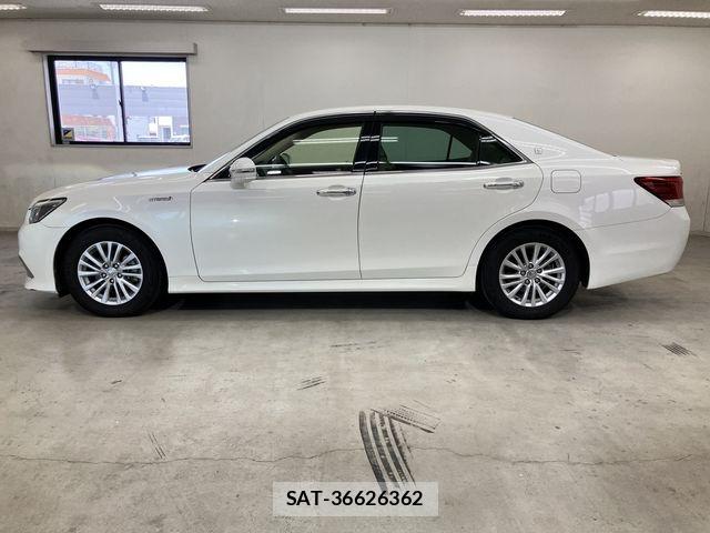 Toyota CROWN SEDAN 2015-11 8524178-24