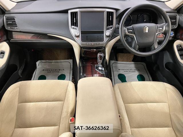 Toyota CROWN SEDAN 2015-11 8524178-27