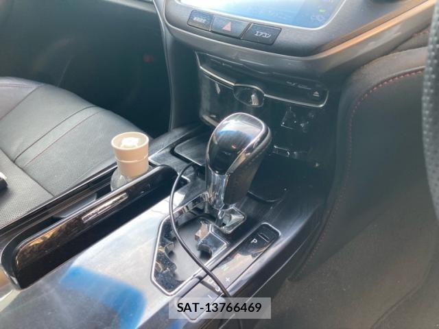 Toyota CROWN SEDAN 2016-05 8524177-13