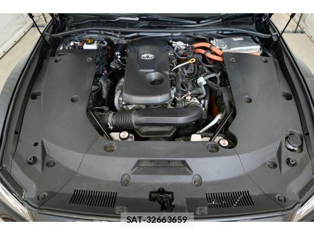 Toyota CROWN SEDAN 2019-07 8524163-28