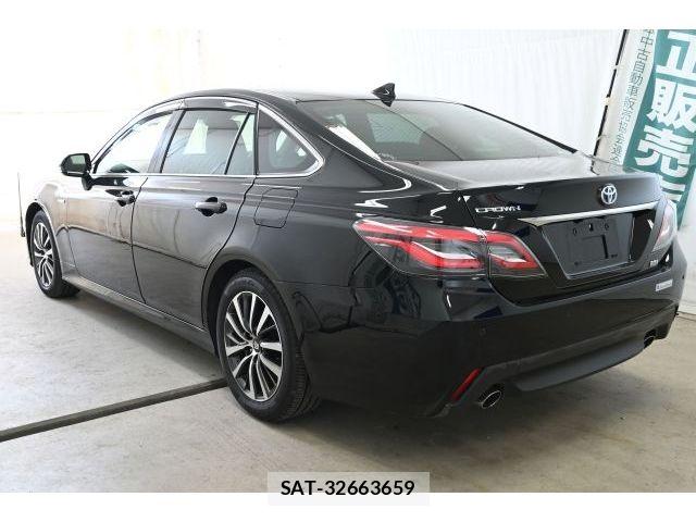 Toyota CROWN SEDAN 2019-07 8524163-2