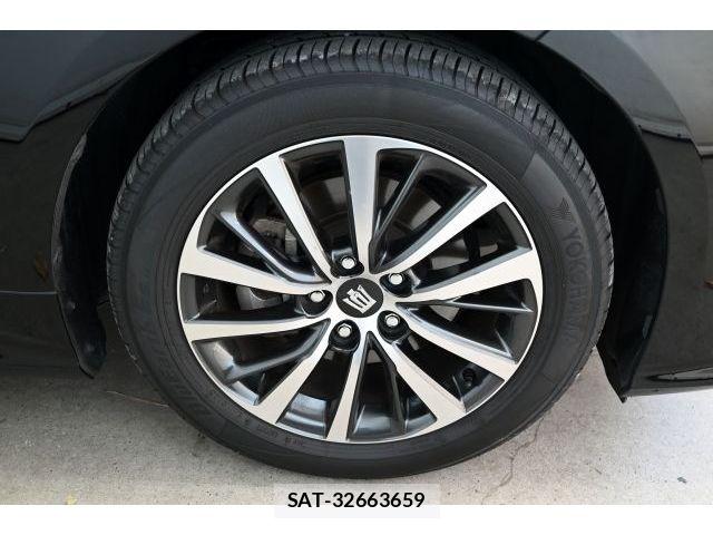 Toyota CROWN SEDAN 2019-07 8524163-7