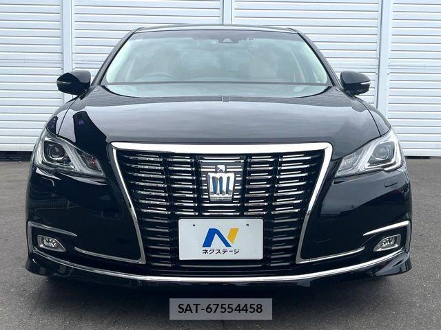 Toyota CROWN SEDAN 2017-03 8524173-14