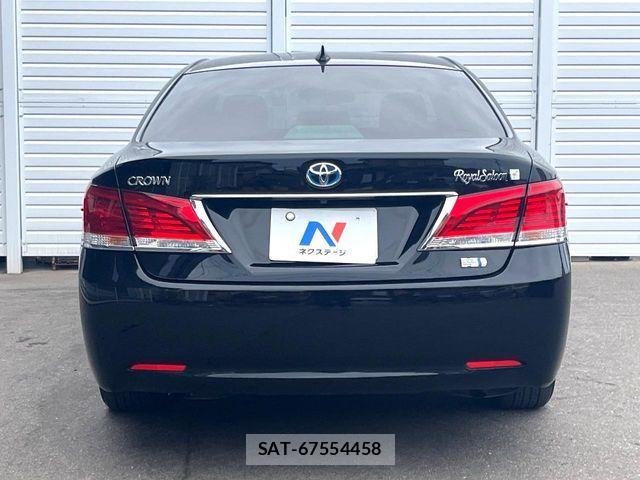 Toyota CROWN SEDAN 2017-03 8524173-15