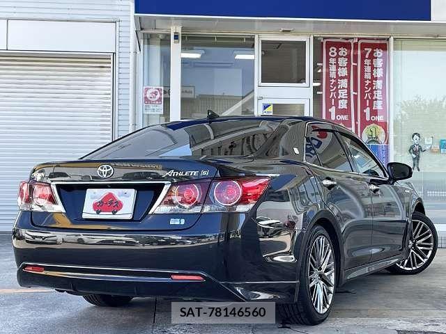 Toyota CROWN SEDAN 2015-11 8561560-2