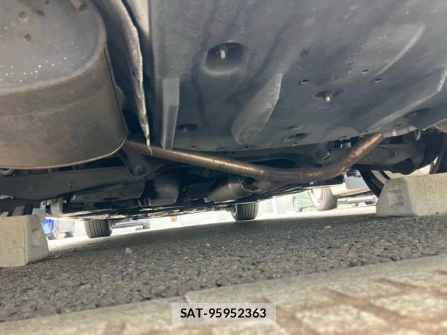 Toyota CROWN SEDAN 2016-01 8561563-9