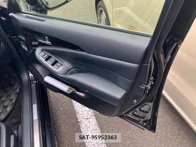 Toyota CROWN SEDAN 2016-01 8561563-16