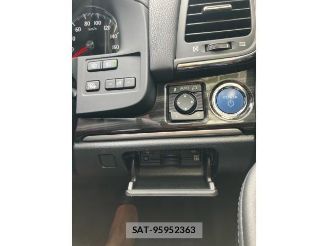Toyota CROWN SEDAN 2016-01 8561563-22