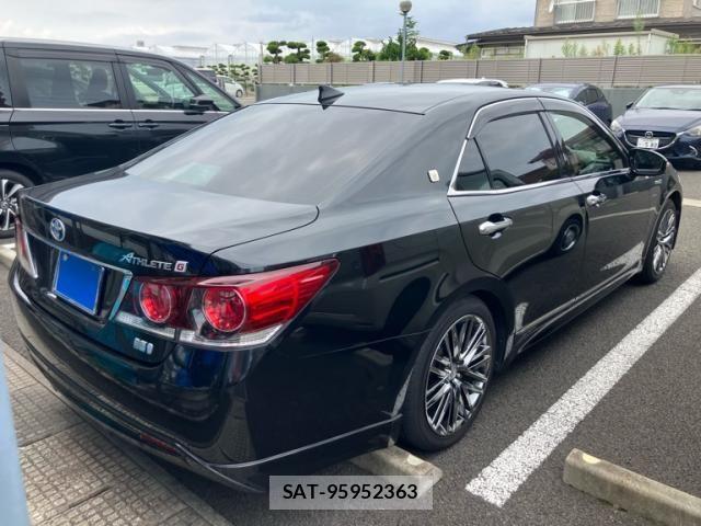 Toyota CROWN SEDAN 2016-01 8561563-4