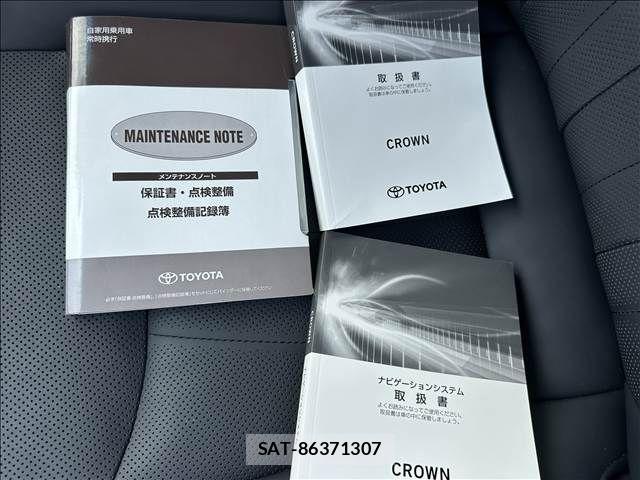 Toyota CROWN SEDAN 2019-03 8561557-12