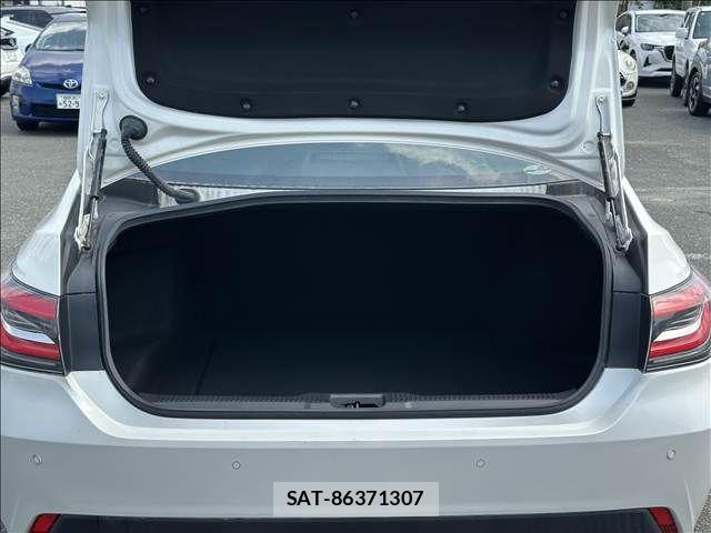 Toyota CROWN SEDAN 2019-03 8561557-14