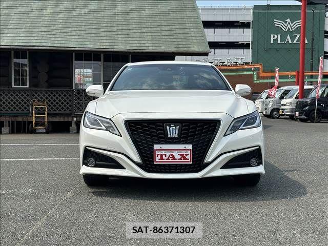 Toyota CROWN SEDAN 2019-03 8561557-16
