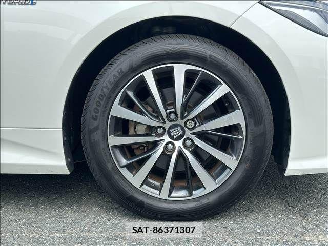 Toyota CROWN SEDAN 2019-03 8561557-19