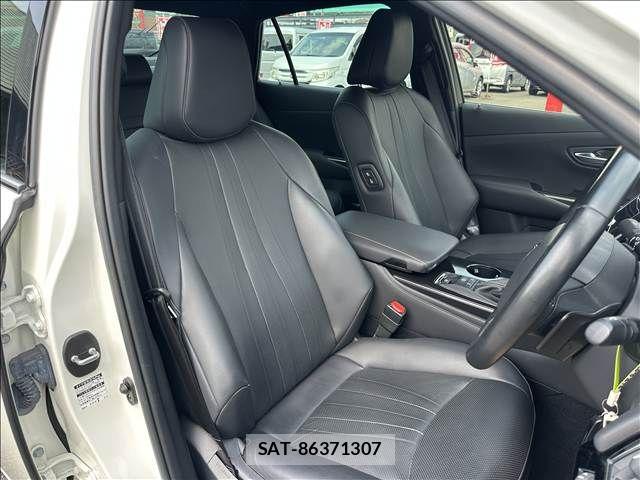 Toyota CROWN SEDAN 2019-03 8561557-3