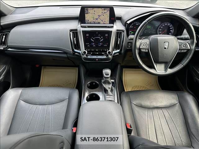 Toyota CROWN SEDAN 2019-03 8561557-7