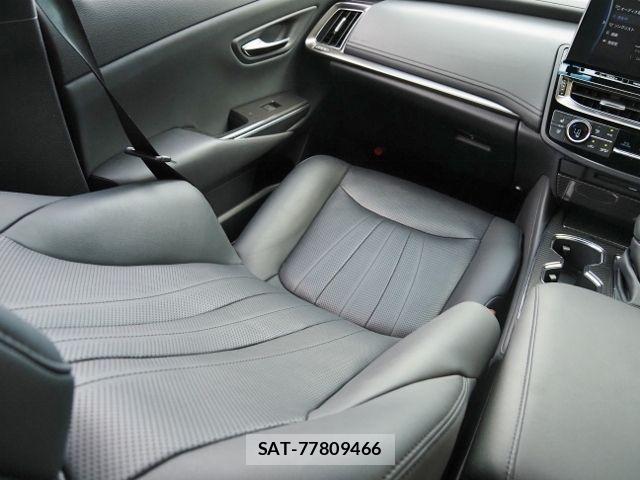 Toyota CROWN SEDAN 2021-07 8561549-28