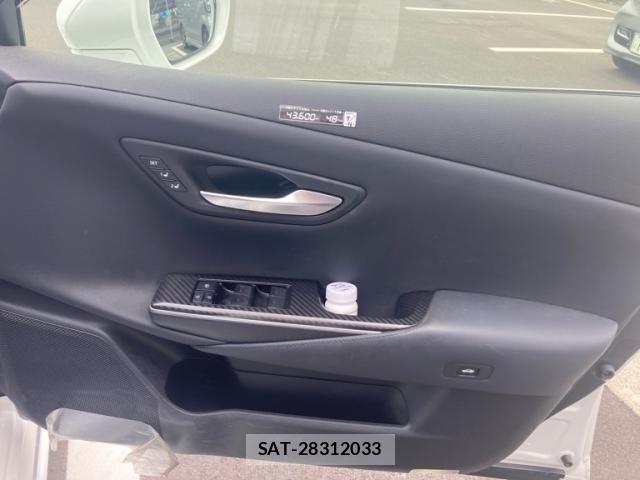 Toyota CROWN SEDAN 2020-12 8561548-19
