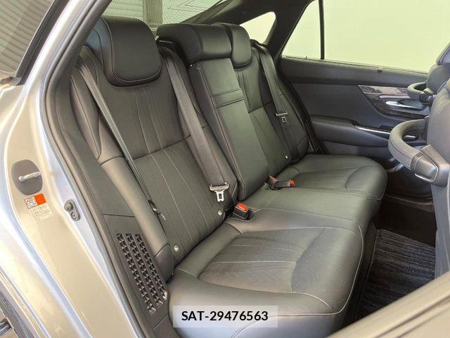 Toyota CROWN SEDAN 2018-12 8561553-9