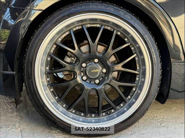 Toyota CROWN SEDAN 2015-11 8561562-18