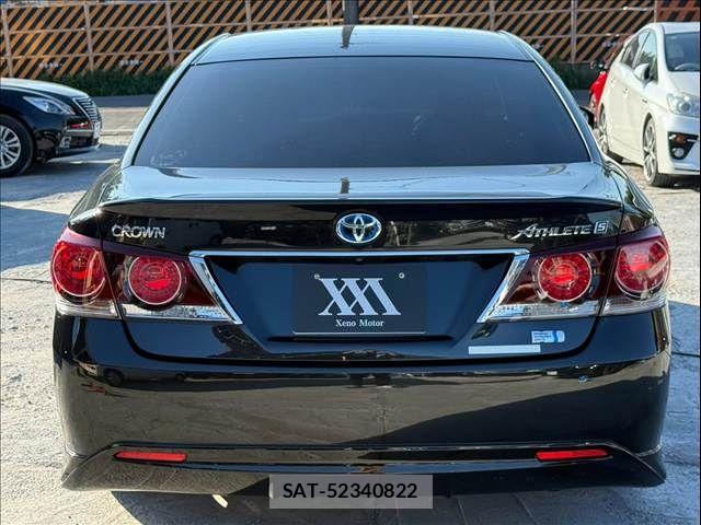 Toyota CROWN SEDAN 2015-11 8561562-2