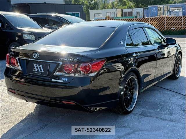 Toyota CROWN SEDAN 2015-11 8561562-6