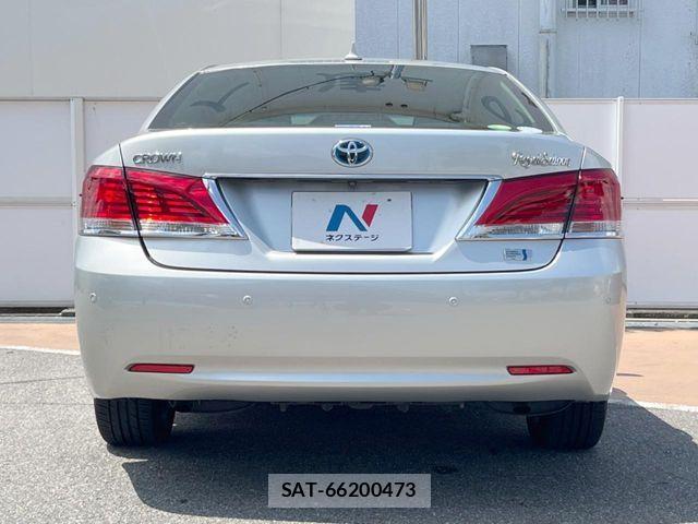 Toyota CROWN SEDAN 2014-07 8561568-13