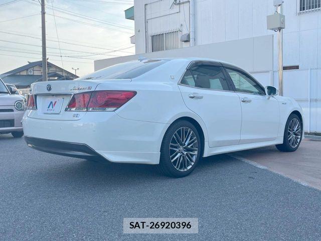 Toyota CROWN SEDAN 2013-12 8561565-16