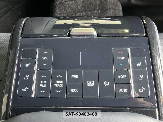 Toyota CROWN SEDAN 2019-09 8561556-13