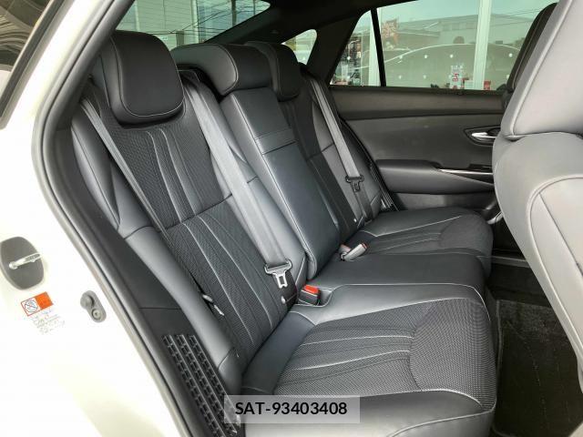 Toyota CROWN SEDAN 2019-09 8561556-15