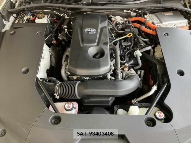 Toyota CROWN SEDAN 2019-09 8561556-17