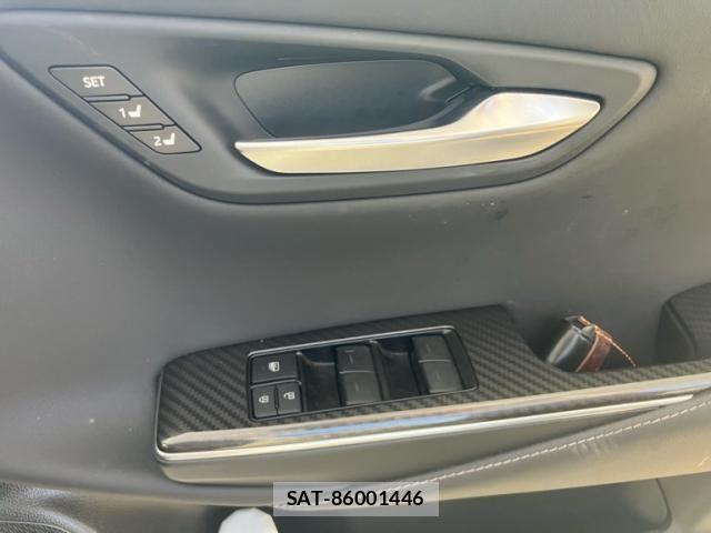 Toyota CROWN SEDAN 2020-07 8561551-11