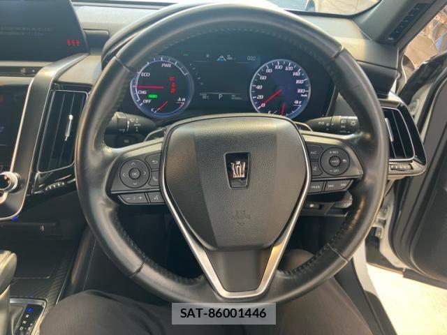 Toyota CROWN SEDAN 2020-07 8561551-21