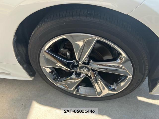 Toyota CROWN SEDAN 2020-07 8561551-4