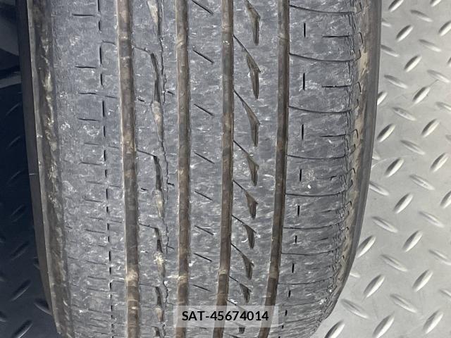 Toyota CROWN SEDAN 2017-06 8561561-23