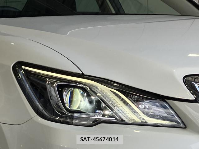 Toyota CROWN SEDAN 2017-06 8561561-5