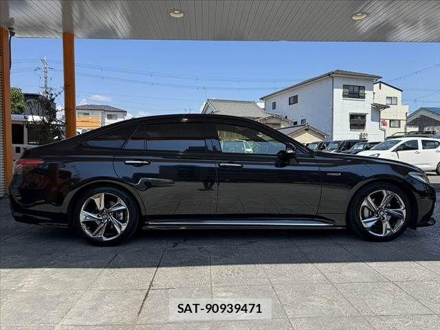 Toyota CROWN SEDAN 2018-07 8561555-10