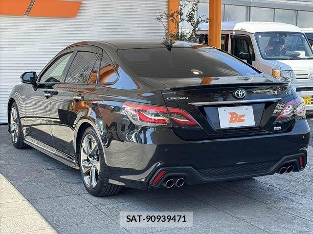 Toyota CROWN SEDAN 2018-07 8561555-14