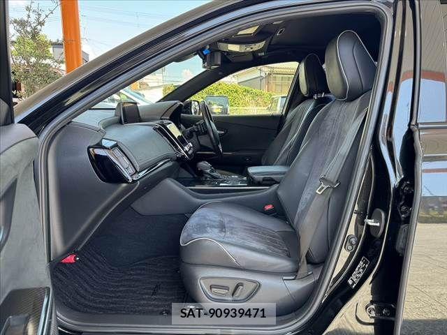 Toyota CROWN SEDAN 2018-07 8561555-17