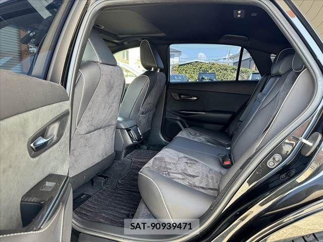 Toyota CROWN SEDAN 2018-07 8561555-18