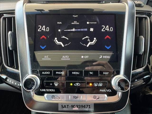 Toyota CROWN SEDAN 2018-07 8561555-24