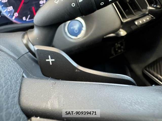 Toyota CROWN SEDAN 2018-07 8561555-26